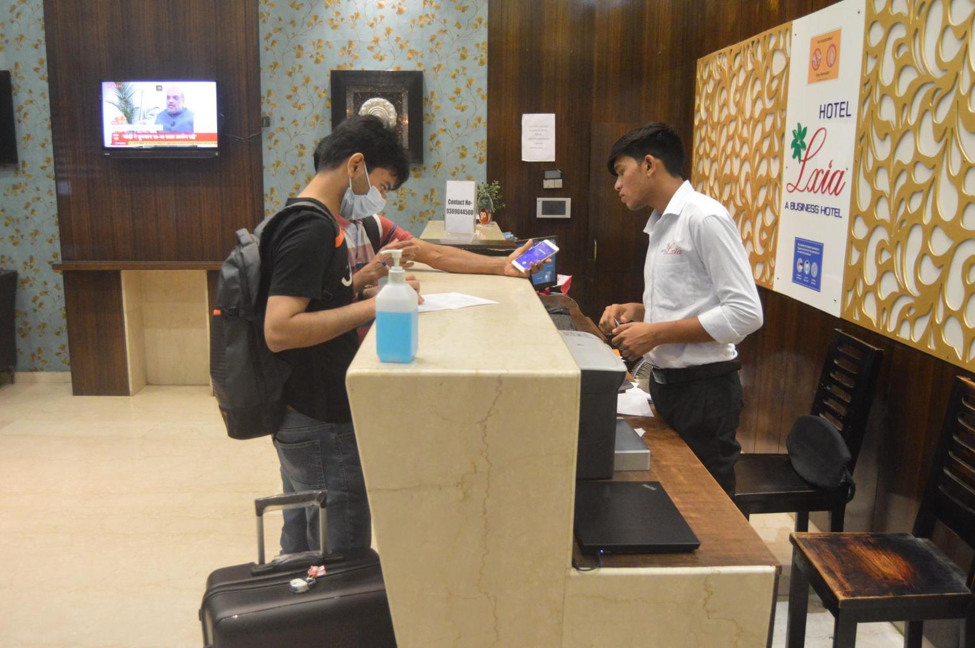 Hotel Lxia Hinjewadi - Indian Nationals Only Pimpri-Chinchwad 外观 照片