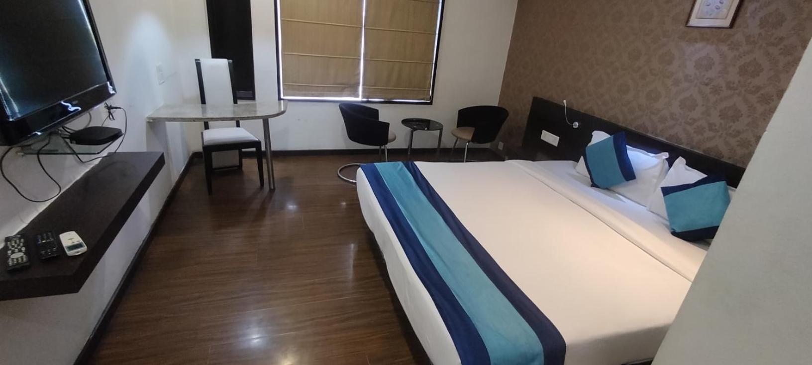 Hotel Lxia Hinjewadi - Indian Nationals Only Pimpri-Chinchwad 外观 照片