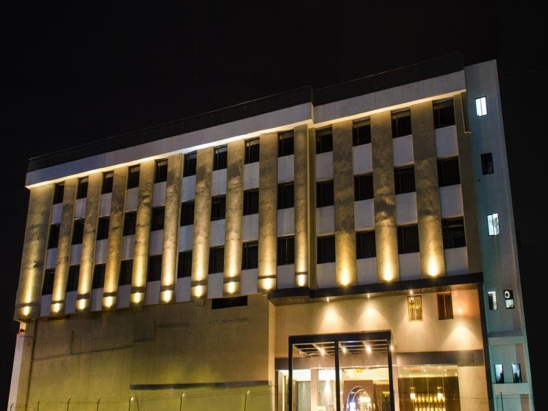 Hotel Lxia Hinjewadi - Indian Nationals Only Pimpri-Chinchwad 外观 照片