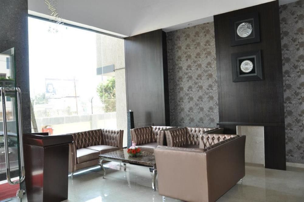 Hotel Lxia Hinjewadi - Indian Nationals Only Pimpri-Chinchwad 外观 照片
