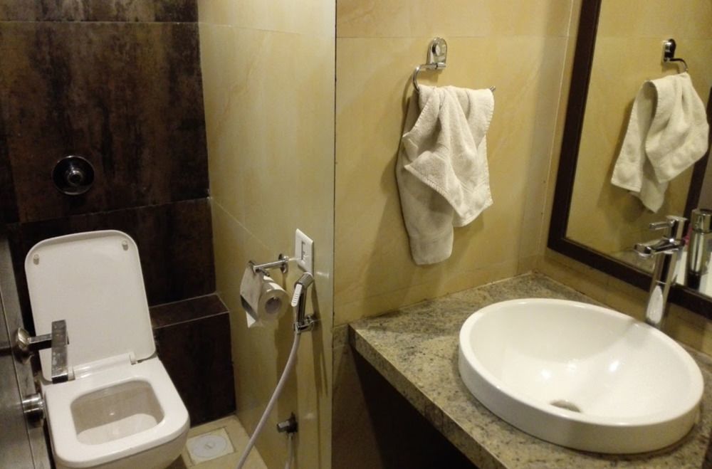 Hotel Lxia Hinjewadi - Indian Nationals Only Pimpri-Chinchwad 外观 照片