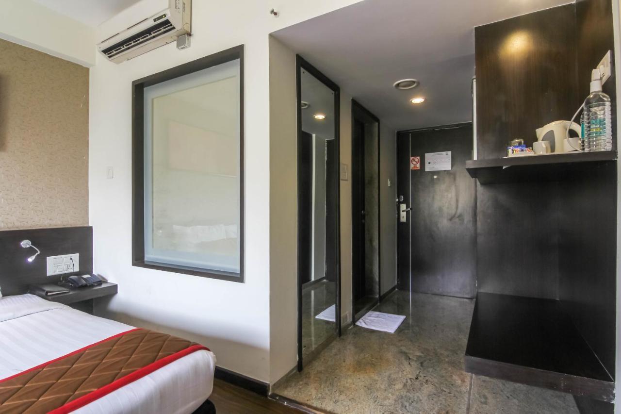 Hotel Lxia Hinjewadi - Indian Nationals Only Pimpri-Chinchwad 外观 照片
