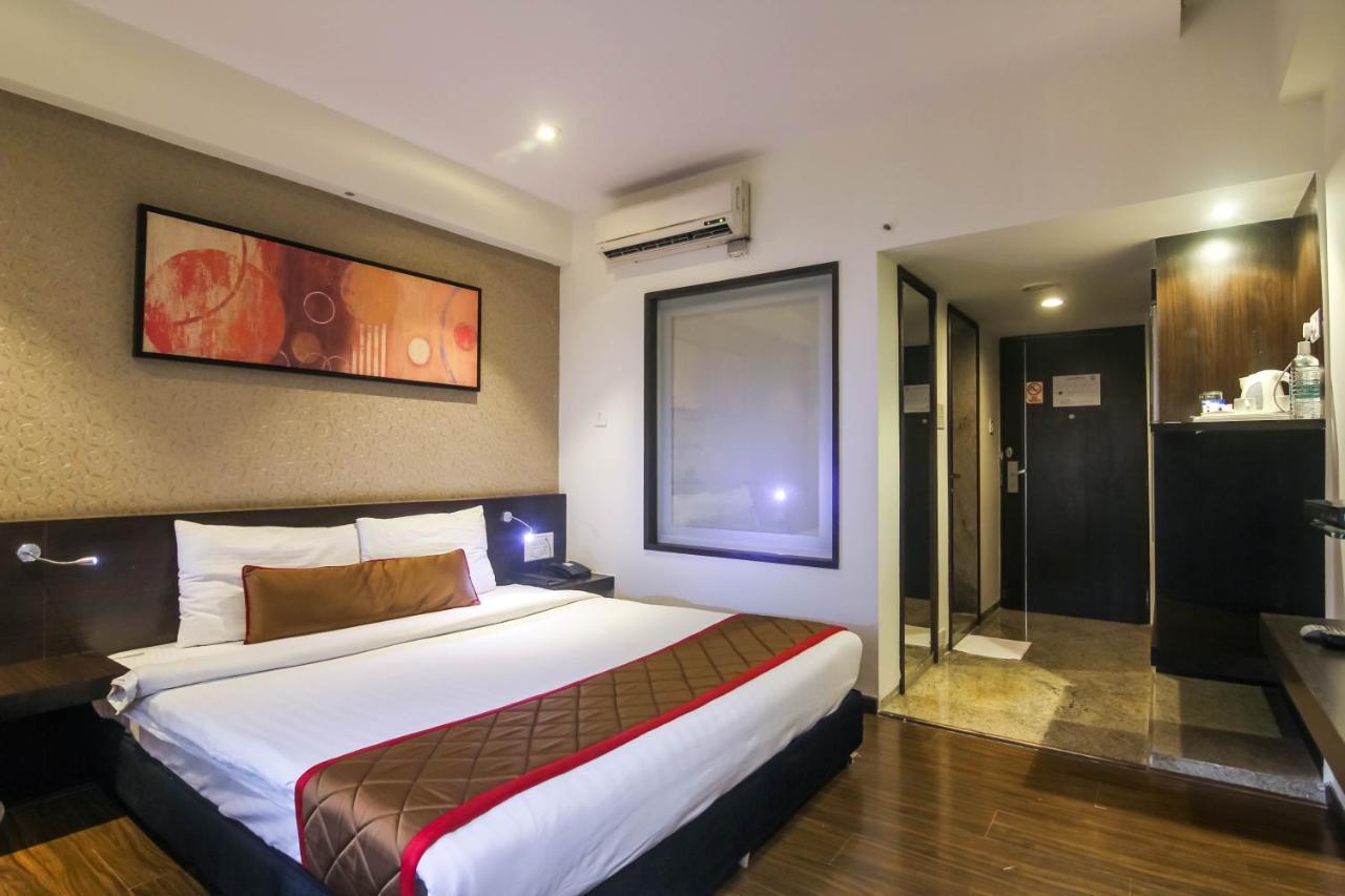 Hotel Lxia Hinjewadi - Indian Nationals Only Pimpri-Chinchwad 外观 照片