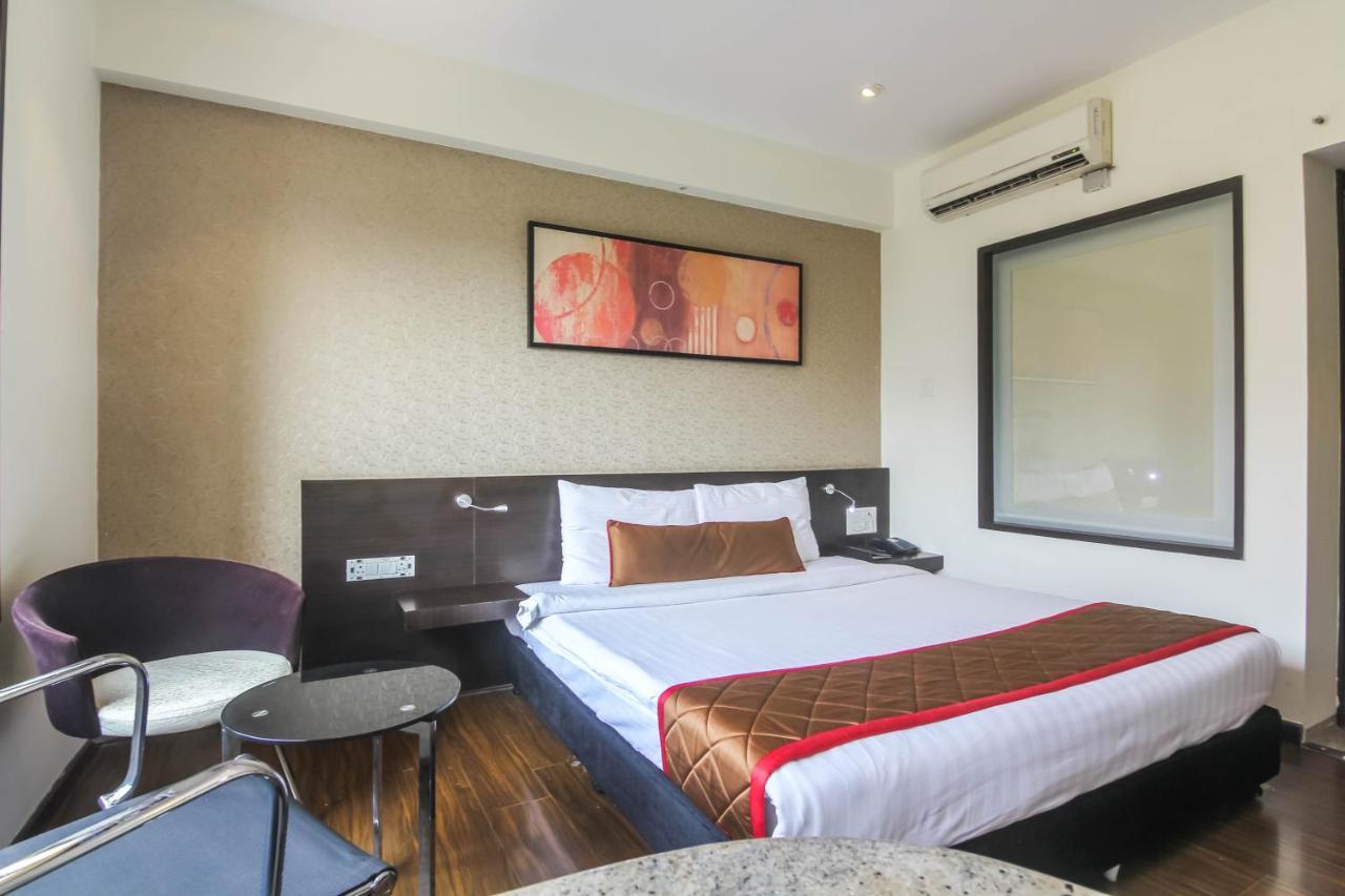 Hotel Lxia Hinjewadi - Indian Nationals Only Pimpri-Chinchwad 外观 照片