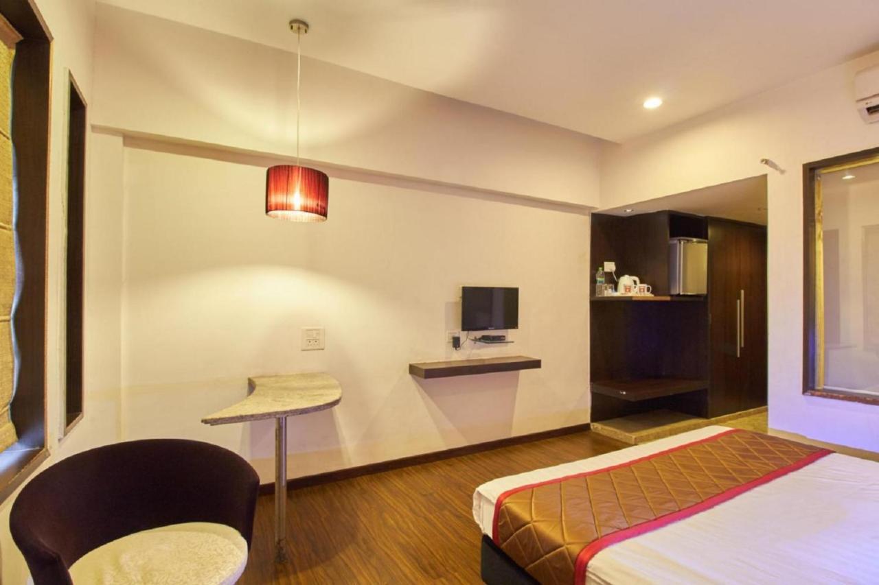 Hotel Lxia Hinjewadi - Indian Nationals Only Pimpri-Chinchwad 外观 照片