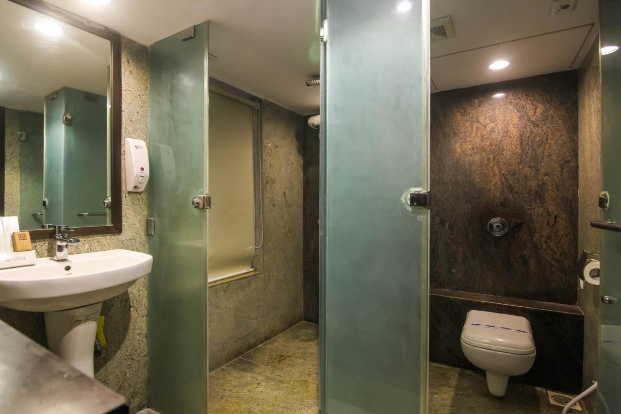Hotel Lxia Hinjewadi - Indian Nationals Only Pimpri-Chinchwad 外观 照片