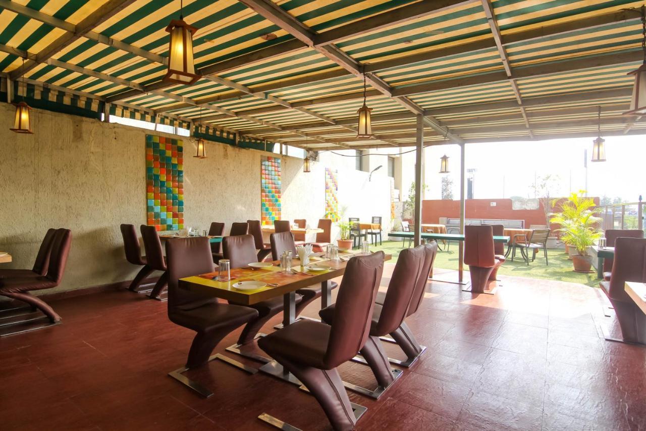 Hotel Lxia Hinjewadi - Indian Nationals Only Pimpri-Chinchwad 外观 照片