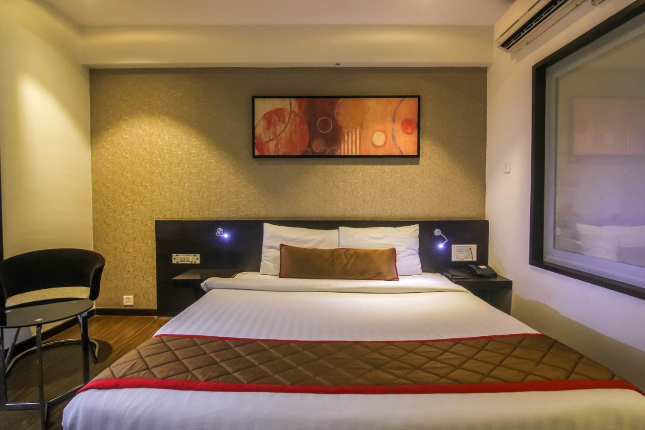 Hotel Lxia Hinjewadi - Indian Nationals Only Pimpri-Chinchwad 外观 照片