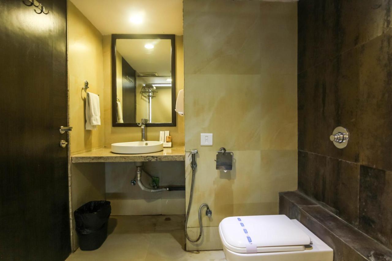Hotel Lxia Hinjewadi - Indian Nationals Only Pimpri-Chinchwad 外观 照片