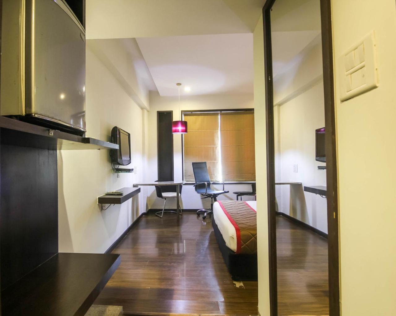 Hotel Lxia Hinjewadi - Indian Nationals Only Pimpri-Chinchwad 外观 照片