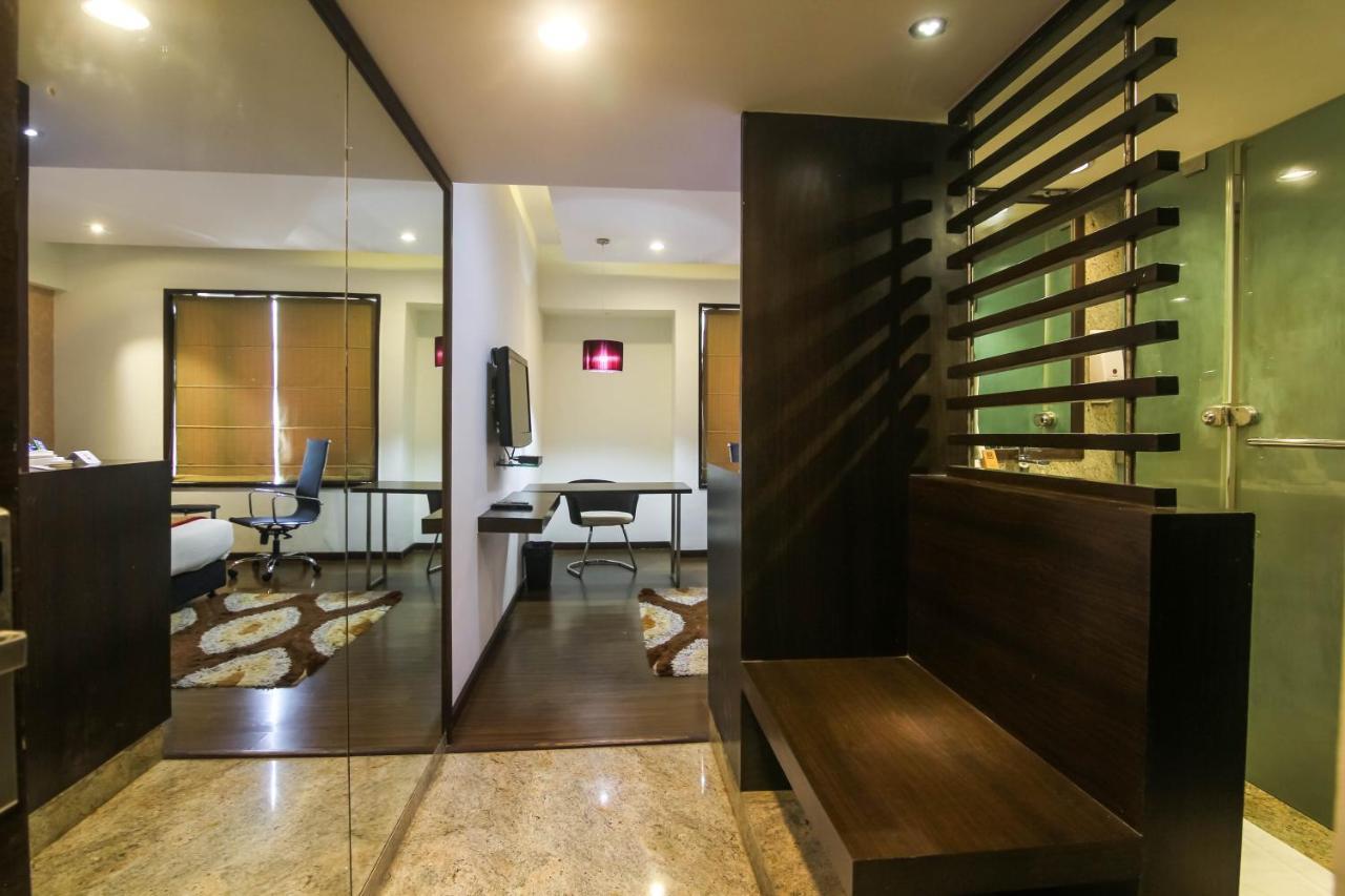 Hotel Lxia Hinjewadi - Indian Nationals Only Pimpri-Chinchwad 外观 照片
